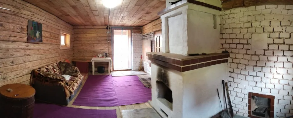 Деревенский дом с видом на озеро