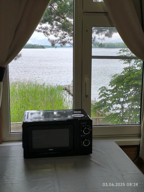 Дом на берегу с видом на Селигер