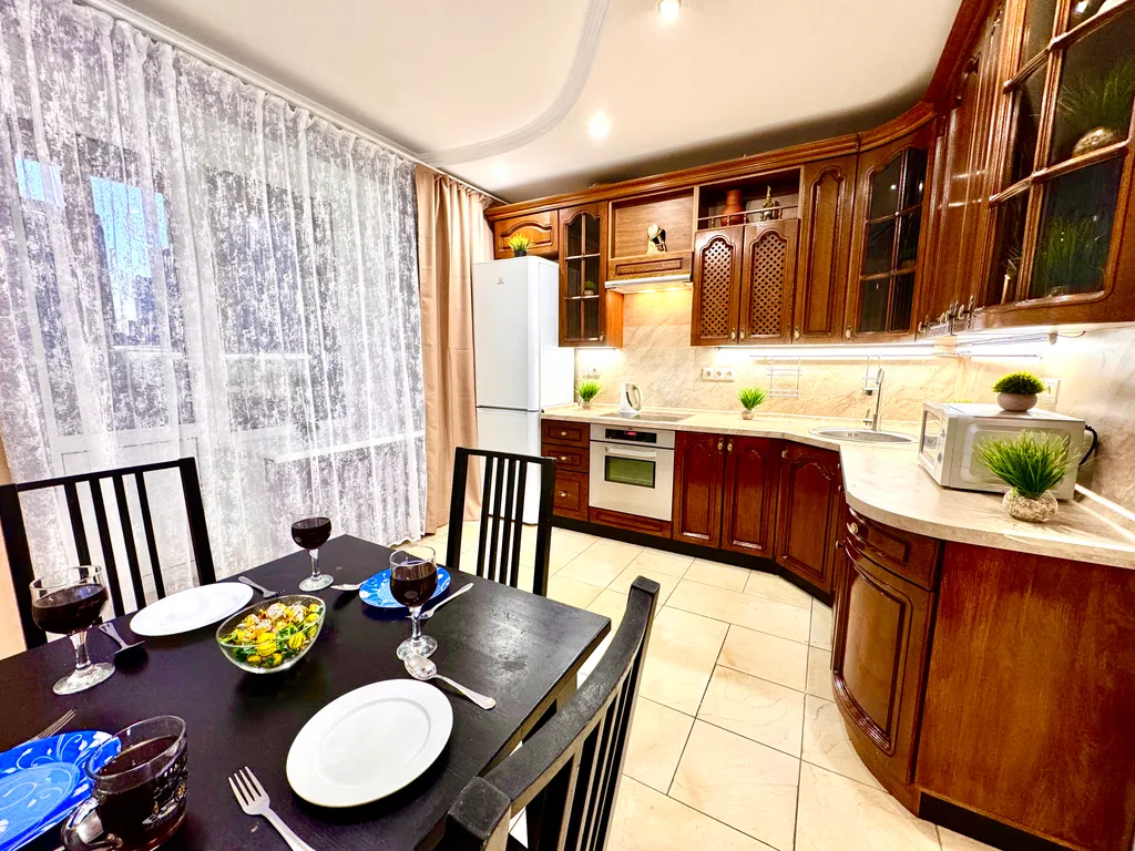 Уютная двушка в центре рядом с набережной реки Волга