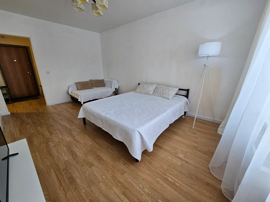 Квартира возле ТЦ Кристалл