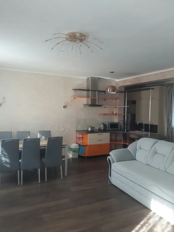 Красивая, уютная 2-х комнатная квартира