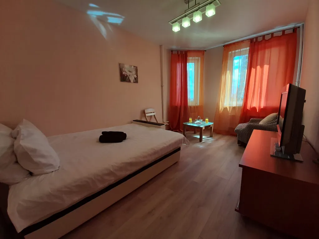 Солнечная 1-комнатная квартира на высоком этаже