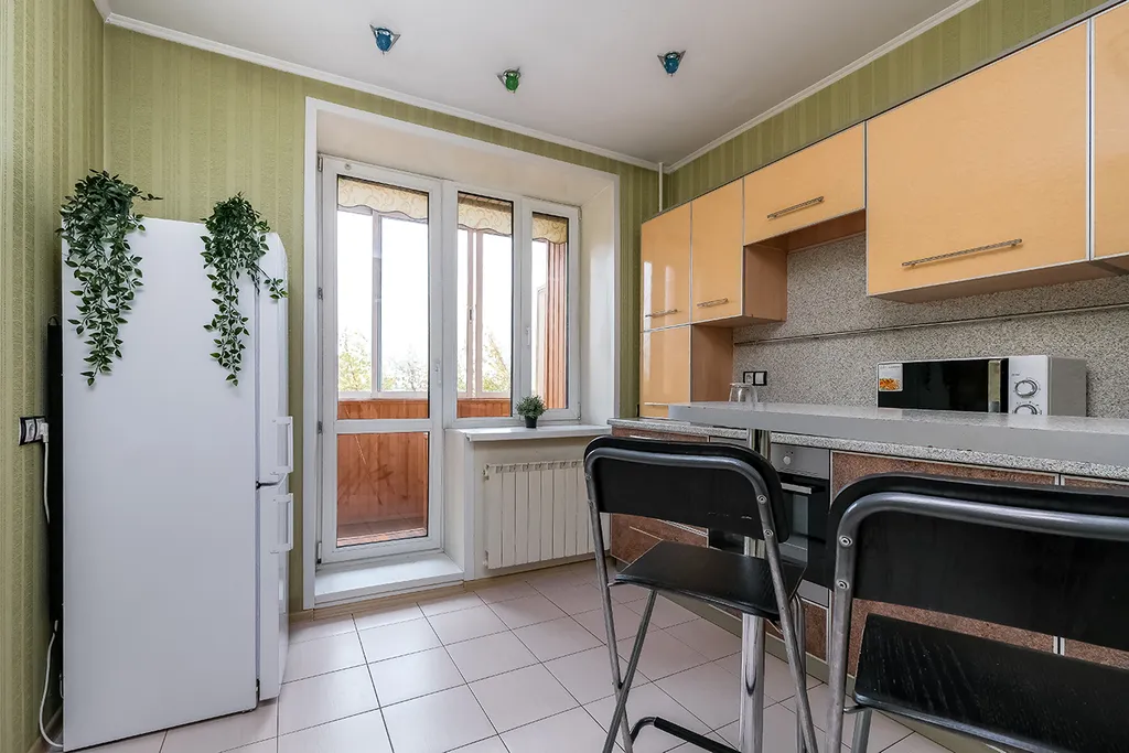 Современная квартира возле МНТК имени Федорова