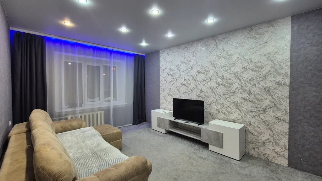 Чистая уютная квартира в центре города — аренда посуточно в Нерюнгри