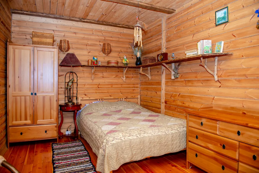 Сказочная Избушка с сауной в соснах у реки