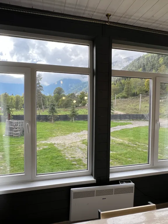 Шале в живописном тихом и спокойном месте посреди соснового леса и гор