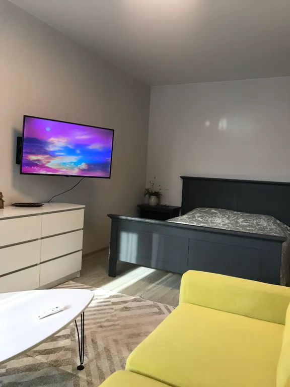 Квартира у озера и моря