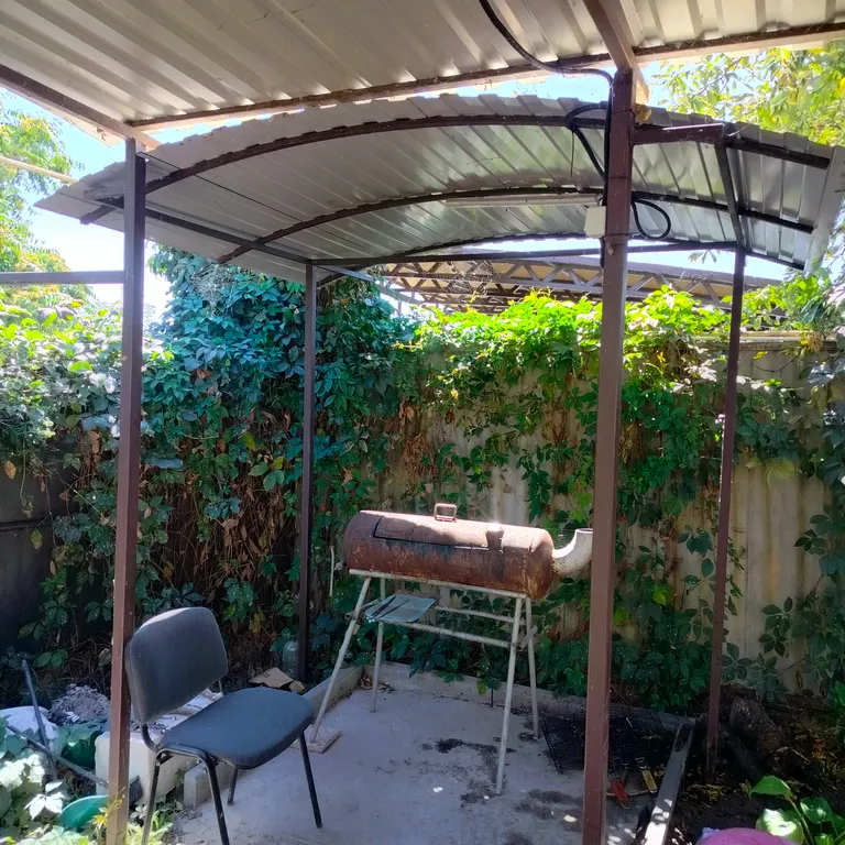 Дом возле моря в центре