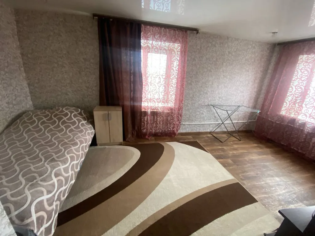 Уютная квартира — аренда посуточно в Киселевск