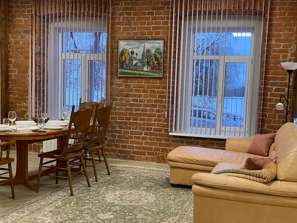 Дом у Кремля в сердце Рубленого города, квартира с паркингом во дворе