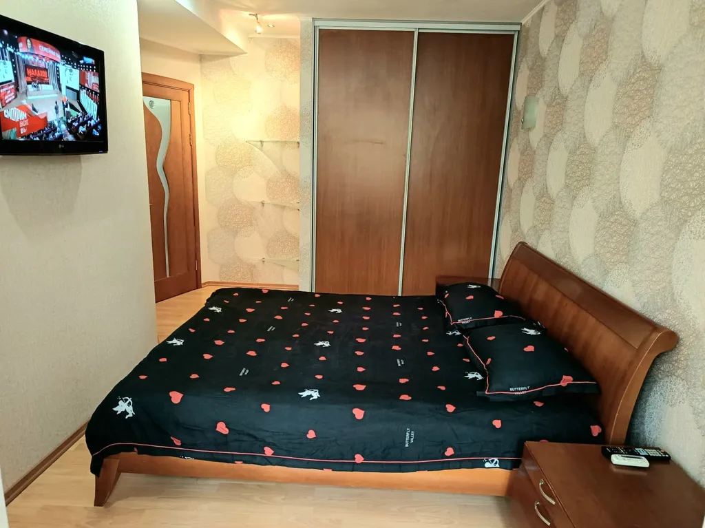 Квартира Вода всегда, просторная в центре возле Набережной — аренда посуточно в Донецк