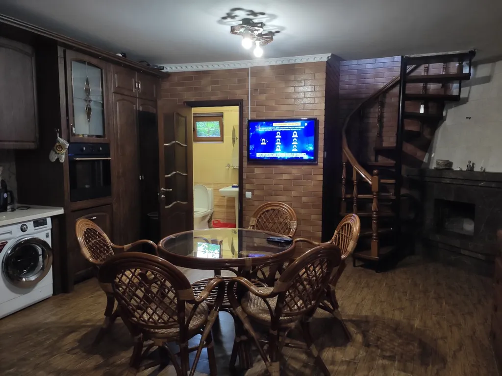 Коттедж Дом для семьи в тихом районе — Ялта