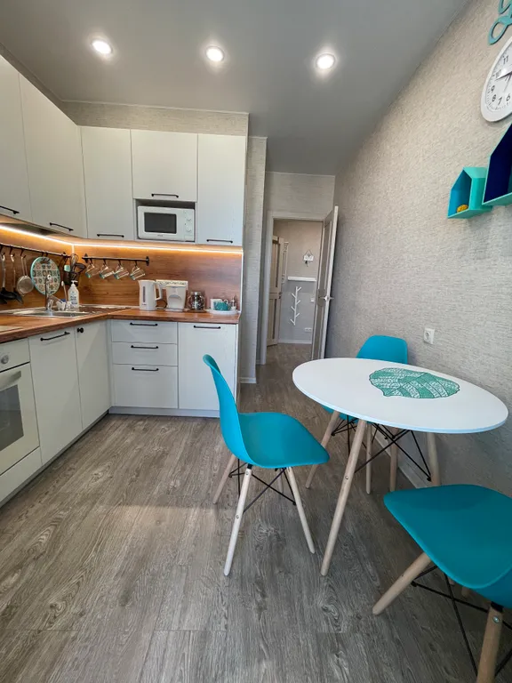 Бирюзовая Квартира на Аксакова