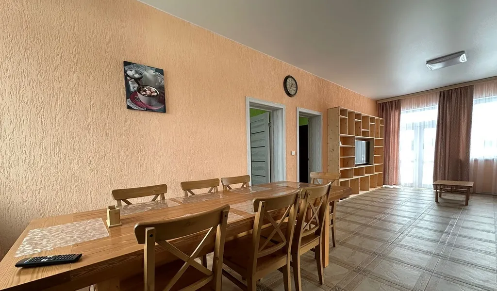 8-комнатный Дом