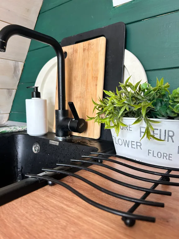 Стильный Афрейм-дом у леса