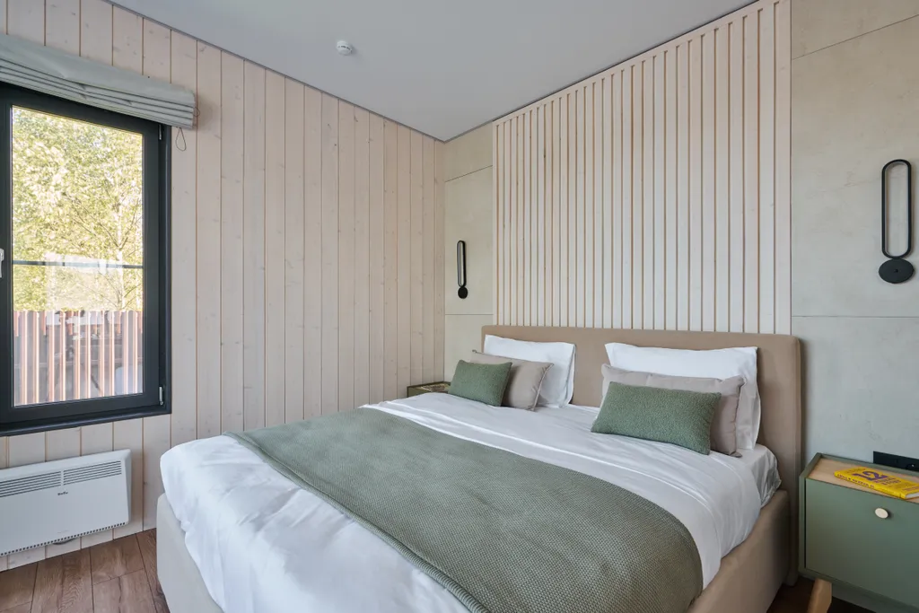 Домик у реки с камином, сауной и чаном