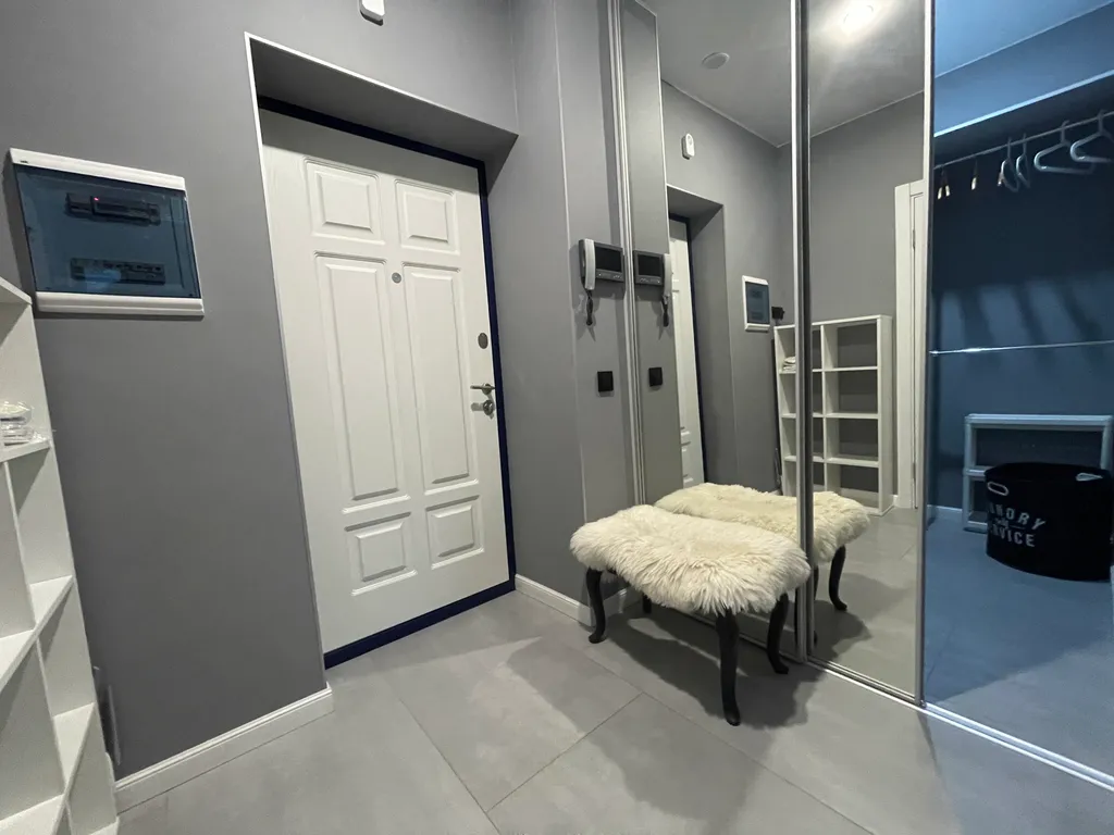 Уютная светлая квартира с большими окнами