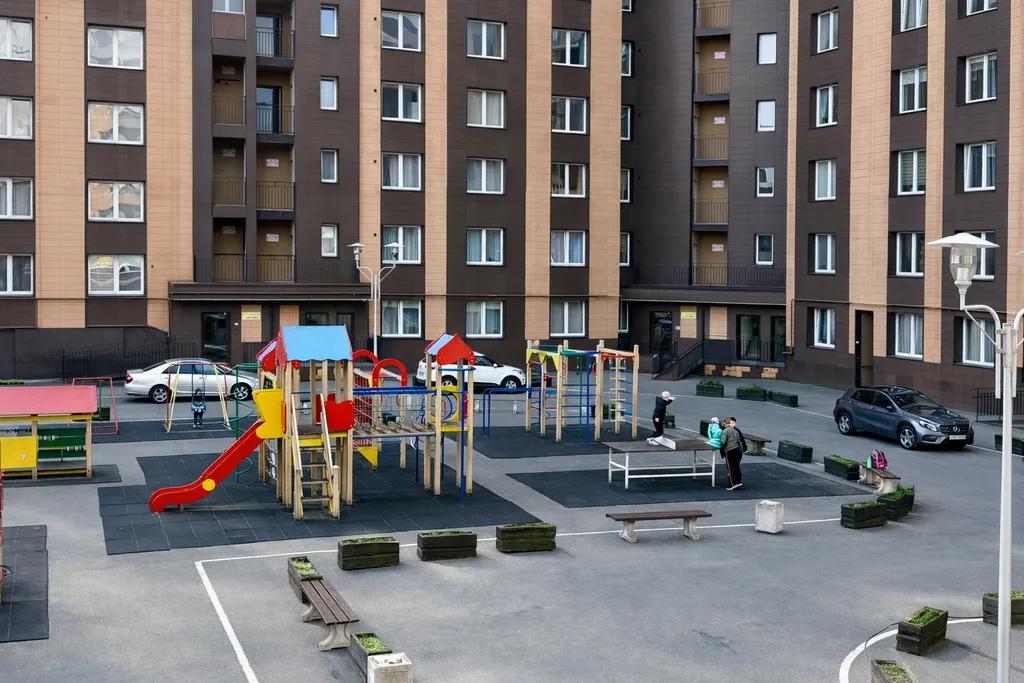 Квартира Яркие апартаменты в центре с видом на город — Калининград