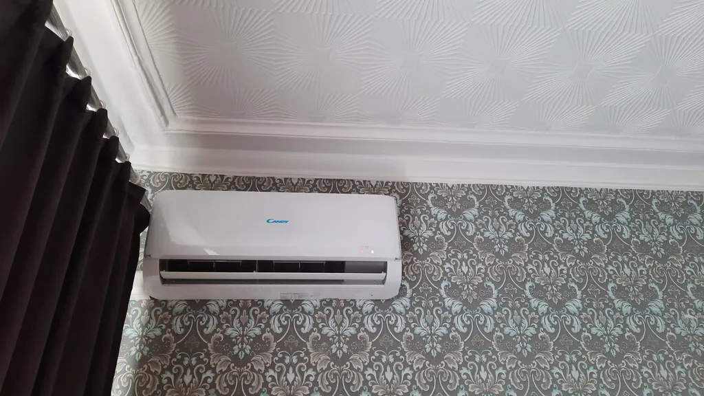 Просторная современная сталинка, в центре рядом с ресторанами и кафе