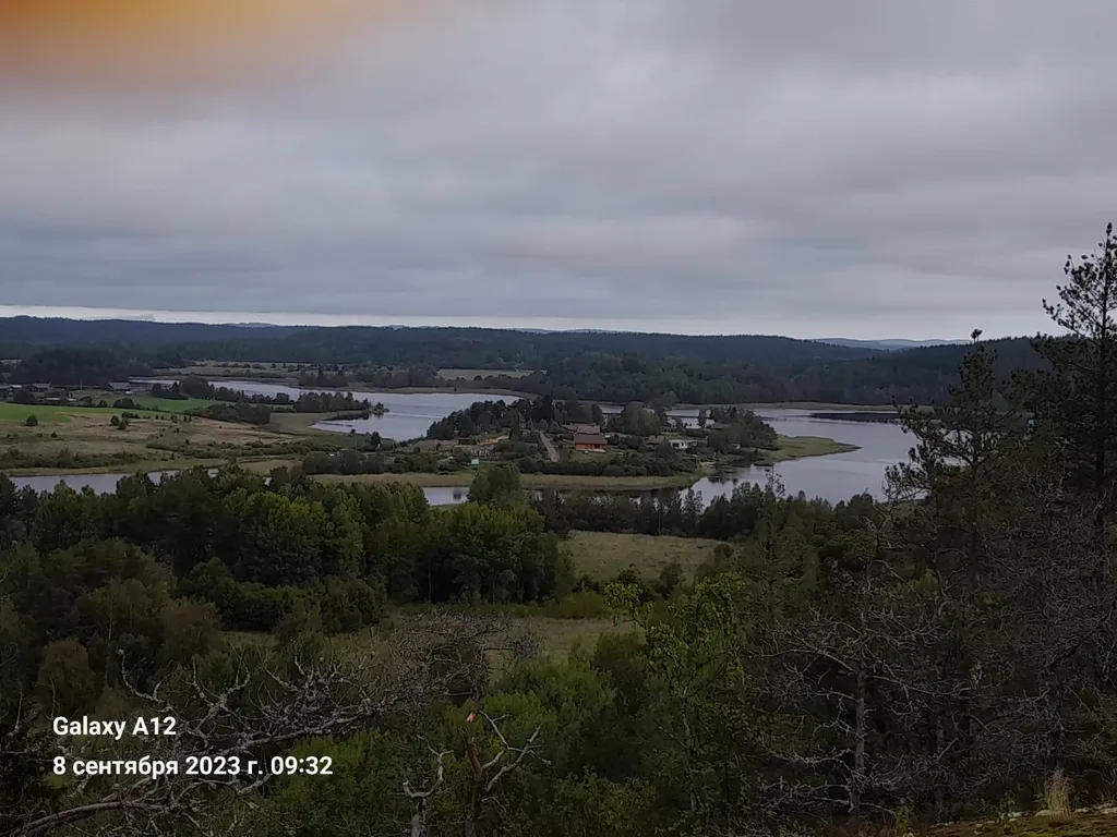 Небольшой дом на острове