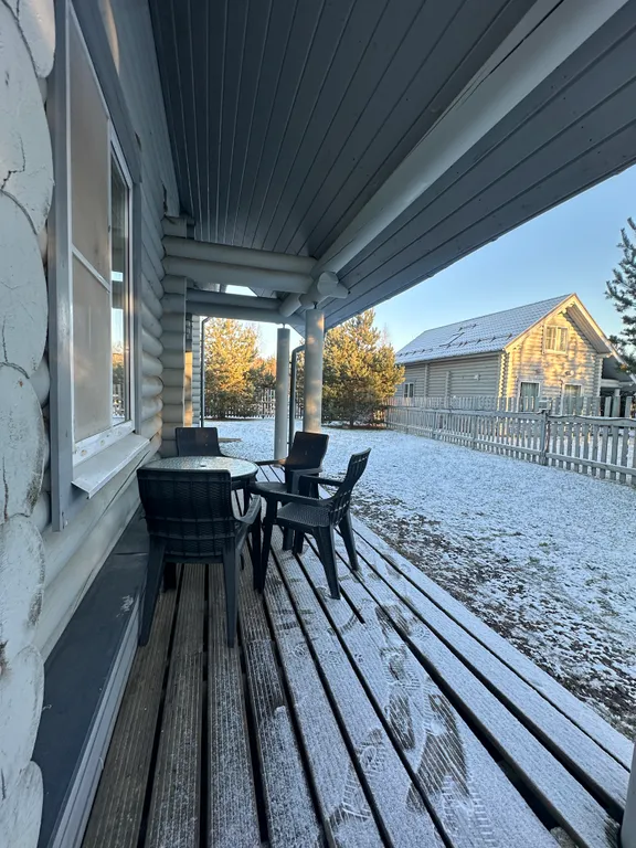 Коттедж у озера