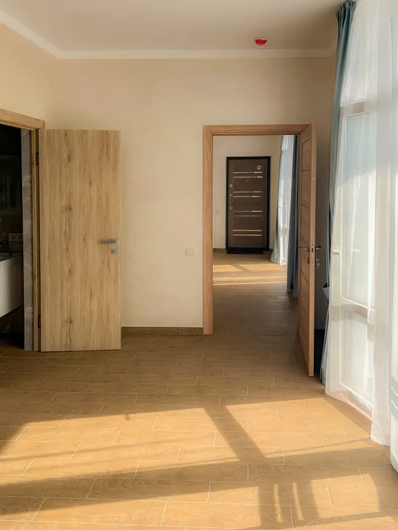 Двухкомнатный номер с видом на сад и бассейн