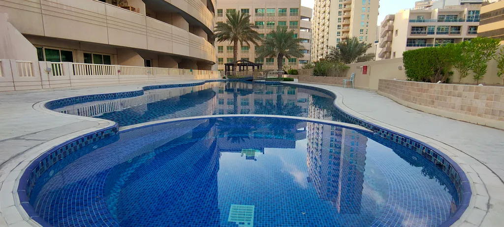 Апартамент с 2 спальнями и прекрасным видом на Марину