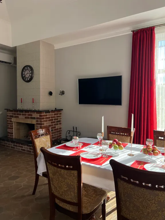 Villa Rai, уют и отдых в окружении дубового леса с теплым бассейном