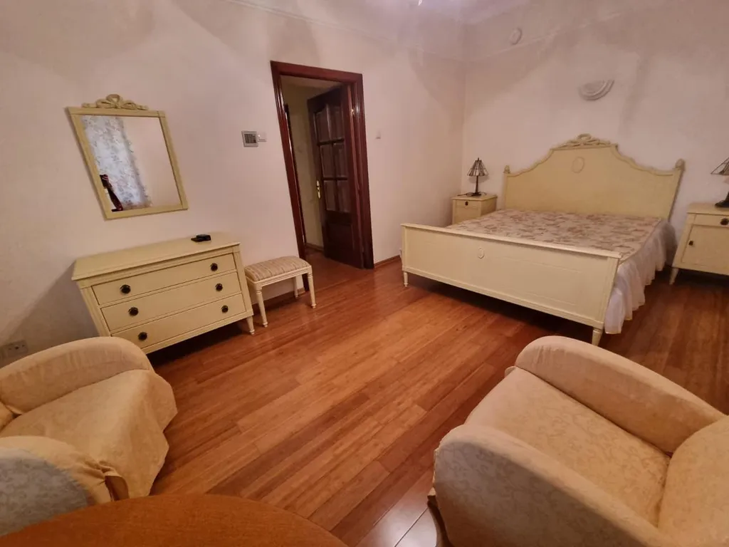 Вилла с бассейном и видом на море