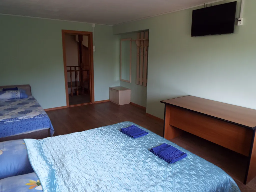 Уютный просторный номер на 2 этаже