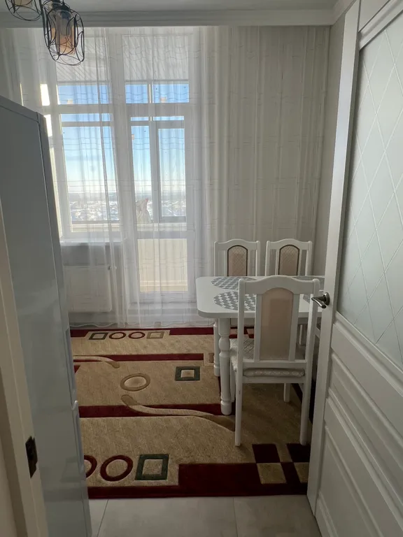 Рядом с посольствами