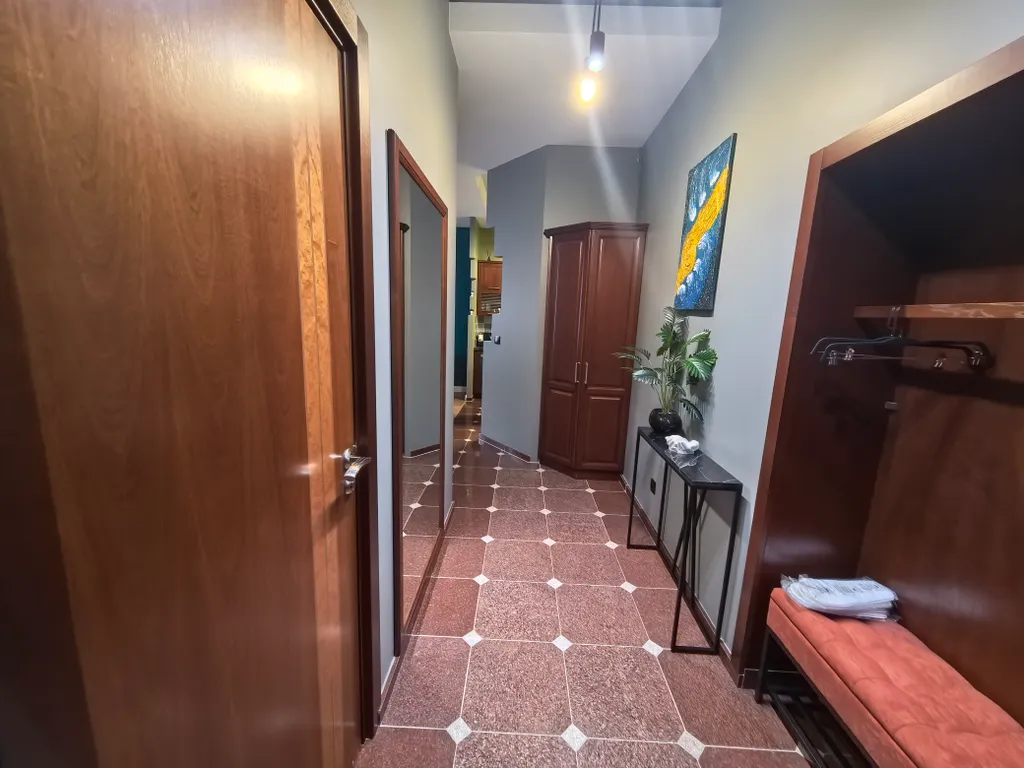 Дизайнерская 2к квартира на набережной реки Волги