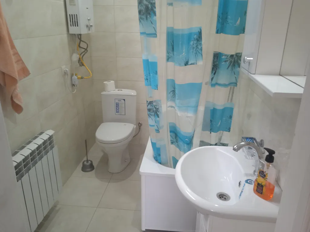 Простенькая комнатка в частном домике