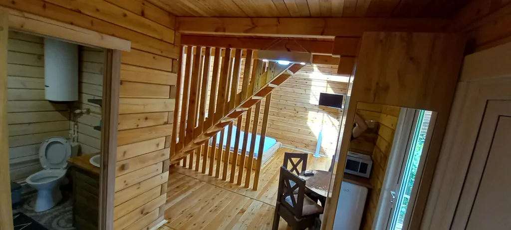 Кедровый коттедж в живописном месте Чемала