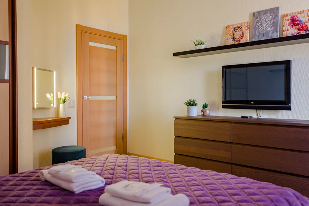 Просторная квартира с 3 кондиционерами у Волги