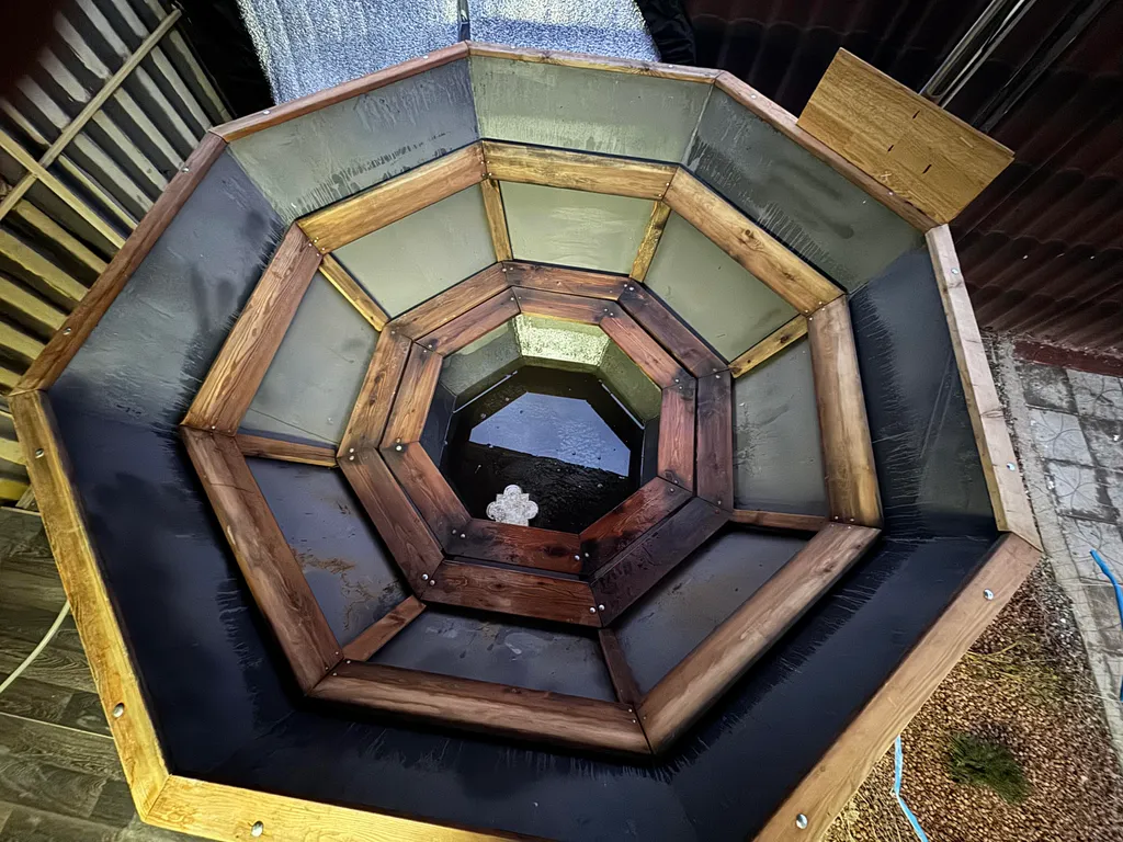 Дом с банный чаном и бассейном на берегу