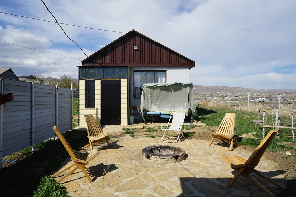 Домик на краю обрыва