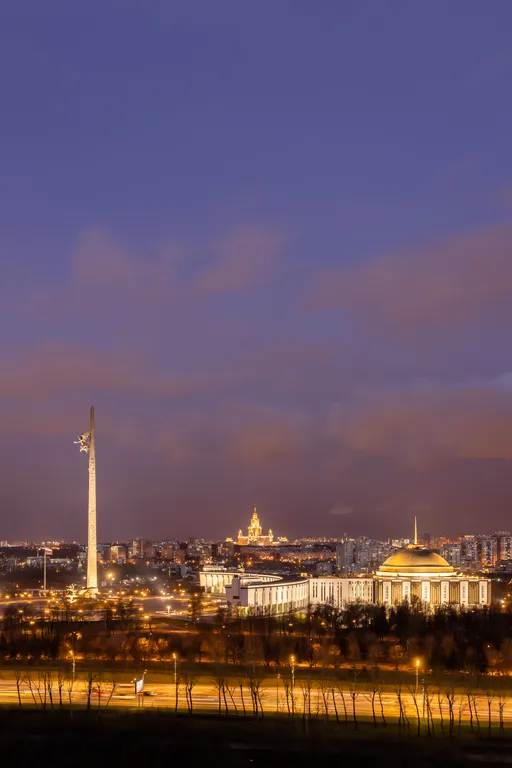 Двухкомнатный представительский люкс с шикарными видами на Парк Победы