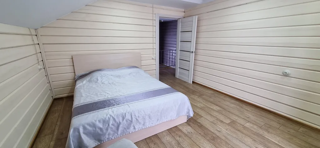 Дом по соседству с вотчиной Деда мороза