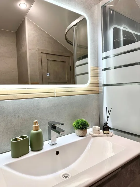 Коттедж Красивый дом с 2 спальнями — Ропша