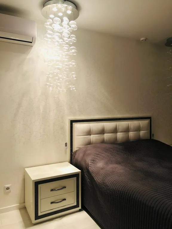 Трехкомнатная квартира на Парнасе