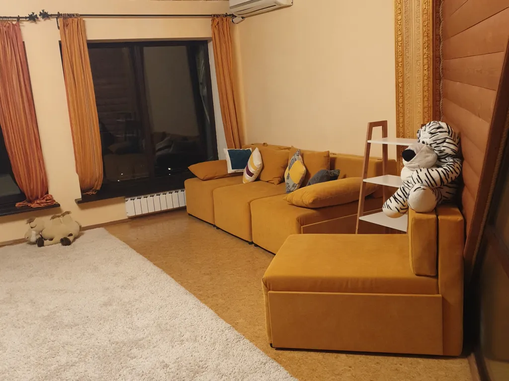 Дом-замок на море