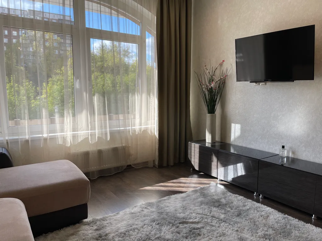 Люкс у ТЦ Аура, площадь Ленина, центр, подземная парковка