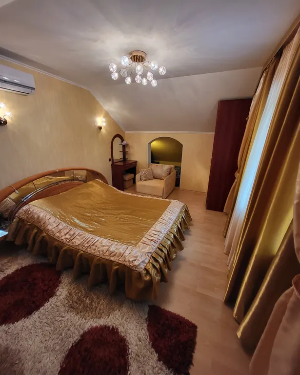 Просторные двухкомнатные апартаменты с кухней и стиральной машиной