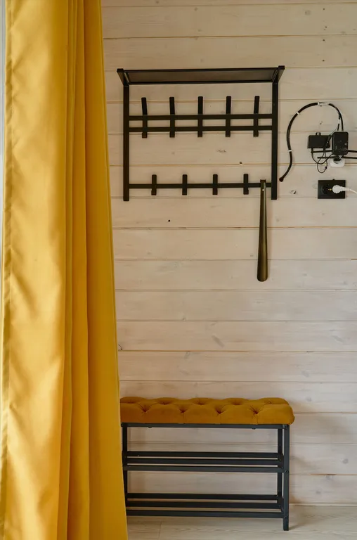 Уютный домик на берегу озера