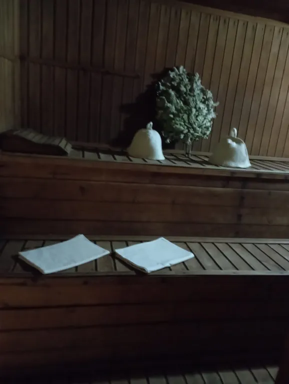 Двухэтажный домик в тихом уголке на реке Белая