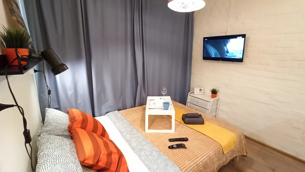 Квартира-студия возле ЖД Вокзала для проживания двоих гостей