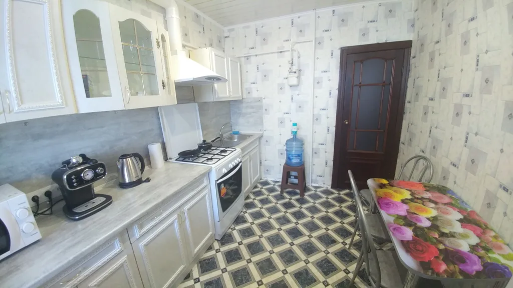 Комфортный вариант для семьи с детьми, до центра 10 мин. на авто