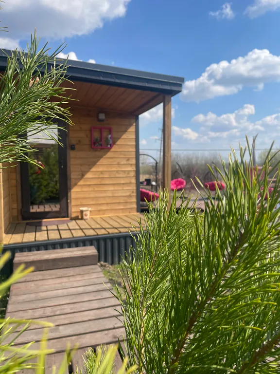 Дом с розовым чаном