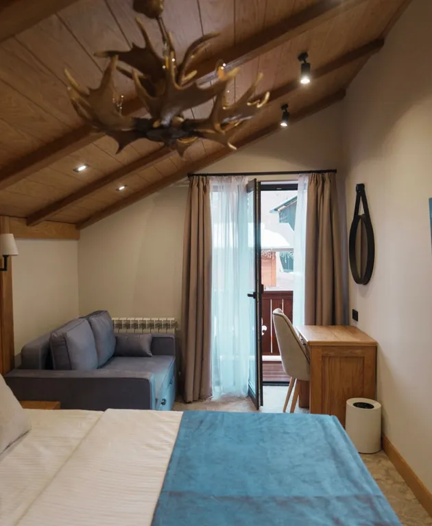 ШАЛЕ №2 (2-ЭТАЖА) 100м² до 7 мест